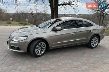 Купе Volkswagen CC / Passat CC 2011 в 