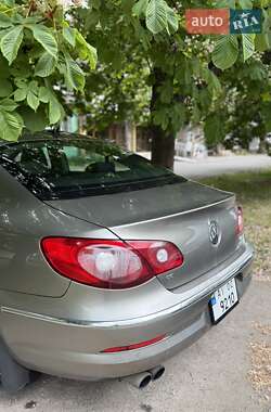 Купе Volkswagen CC / Passat CC 2011 в 
