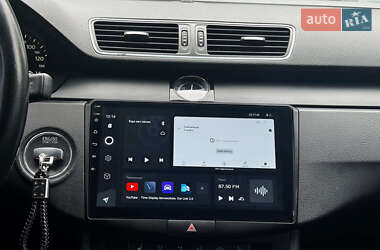 Купе Volkswagen CC / Passat CC 2012 в 