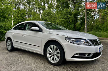 Купе Volkswagen CC / Passat CC 2012 в Києві