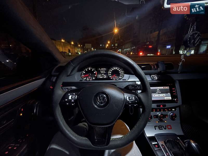 Купе Volkswagen CC / Passat CC 2012 в Киеве