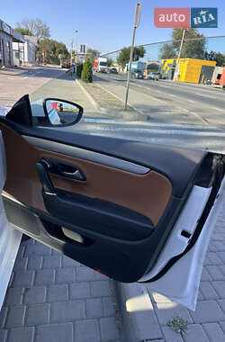 Купе Volkswagen CC / Passat CC 2012 в 