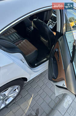 Купе Volkswagen CC / Passat CC 2012 в 