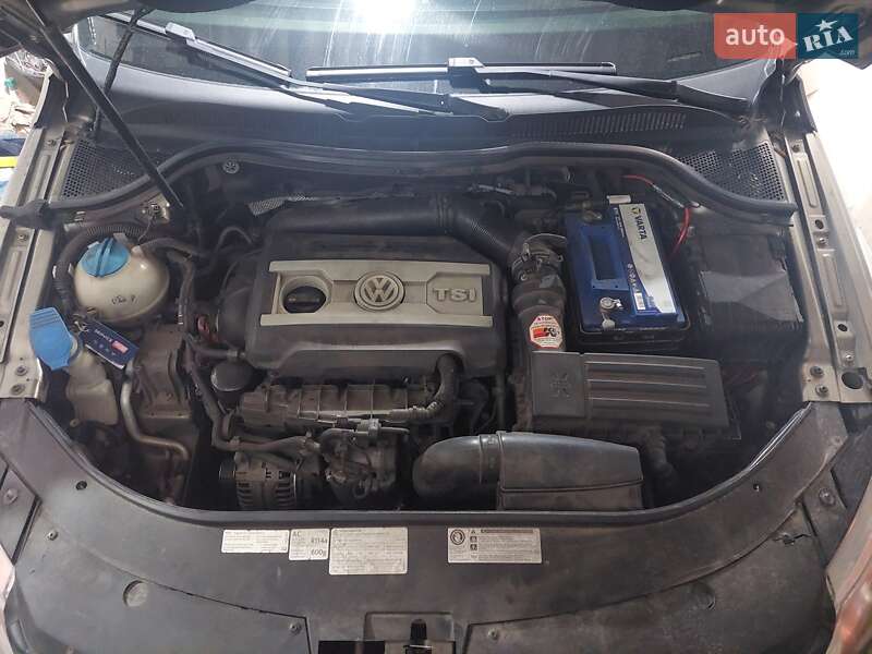Купе Volkswagen CC / Passat CC 2011 в Харькове