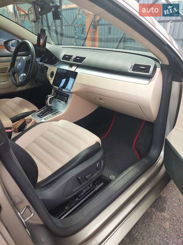 Купе Volkswagen CC / Passat CC 2011 в Харькове