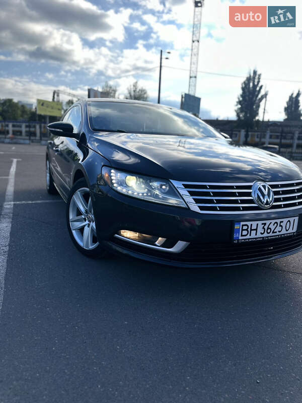 Купе Volkswagen CC / Passat CC 2012 в 