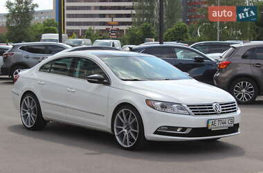 Купе Volkswagen CC / Passat CC 2012 в Дніпрі