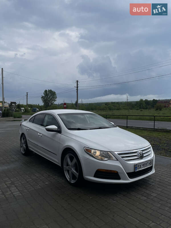 Купе Volkswagen CC / Passat CC 2011 в Рава-Руській