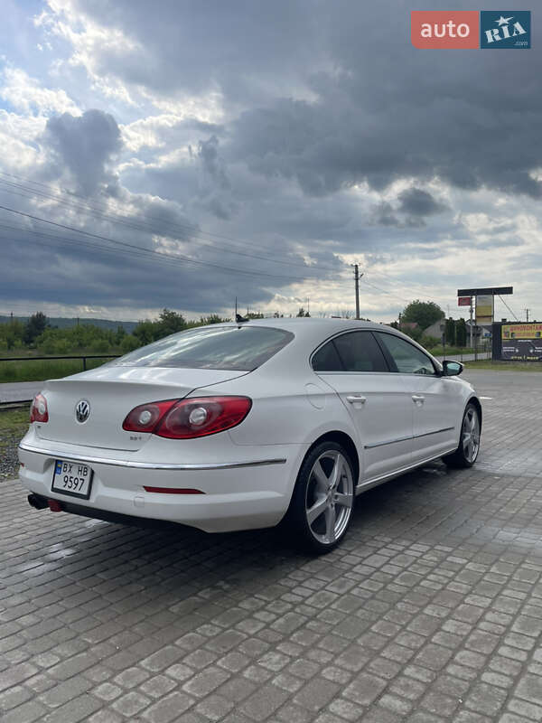 Купе Volkswagen CC / Passat CC 2011 в Рава-Руській