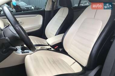 Купе Volkswagen CC / Passat CC 2010 в 