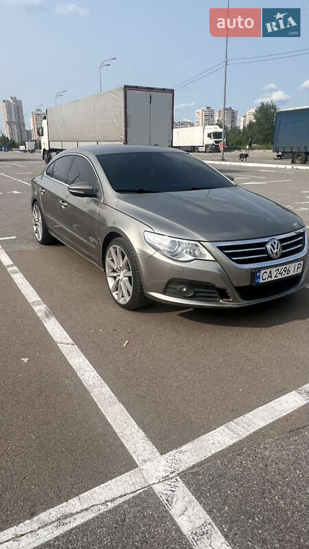 Купе Volkswagen CC / Passat CC 2010 в Золотоноше