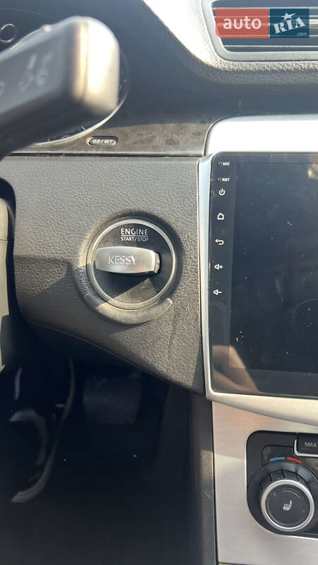 Купе Volkswagen CC / Passat CC 2010 в Золотоноше