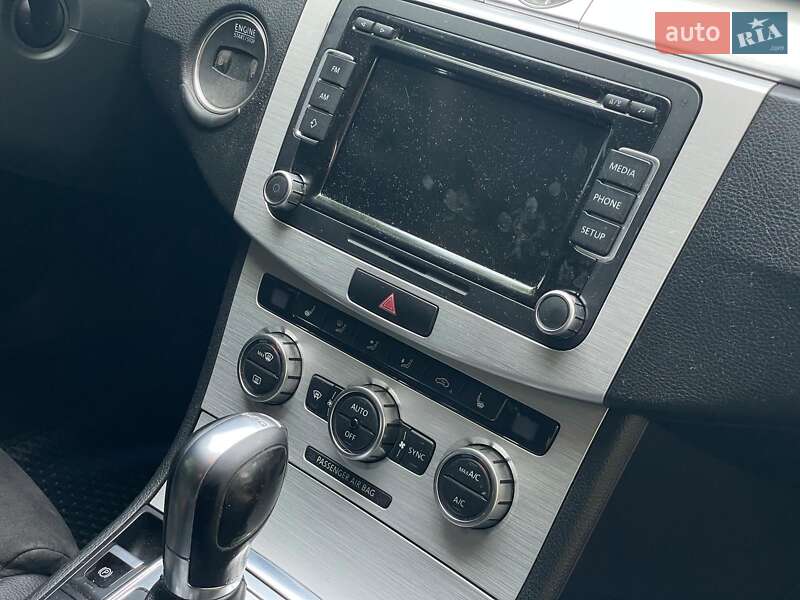 Купе Volkswagen CC / Passat CC 2013 в Киеве