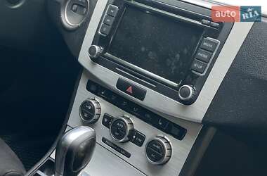Купе Volkswagen CC / Passat CC 2013 в 