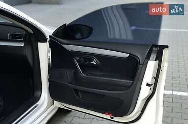 Купе Volkswagen CC / Passat CC 2013 в 