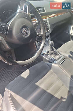 Купе Volkswagen CC / Passat CC 2014 в 
