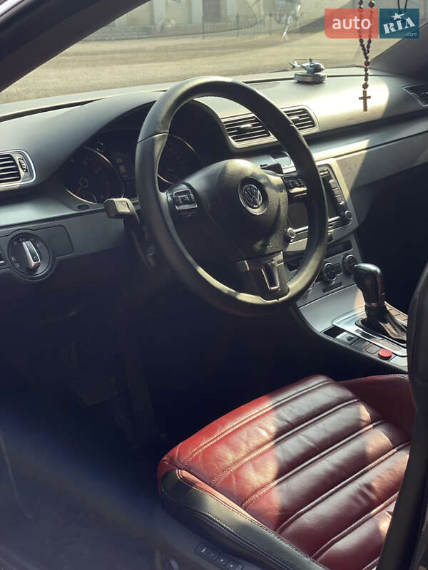 Купе Volkswagen CC / Passat CC 2012 в Тростянце