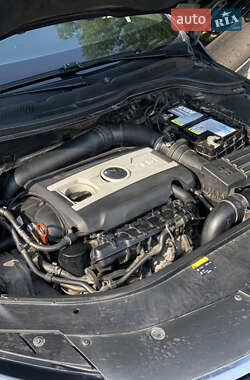 Купе Volkswagen CC / Passat CC 2012 в 