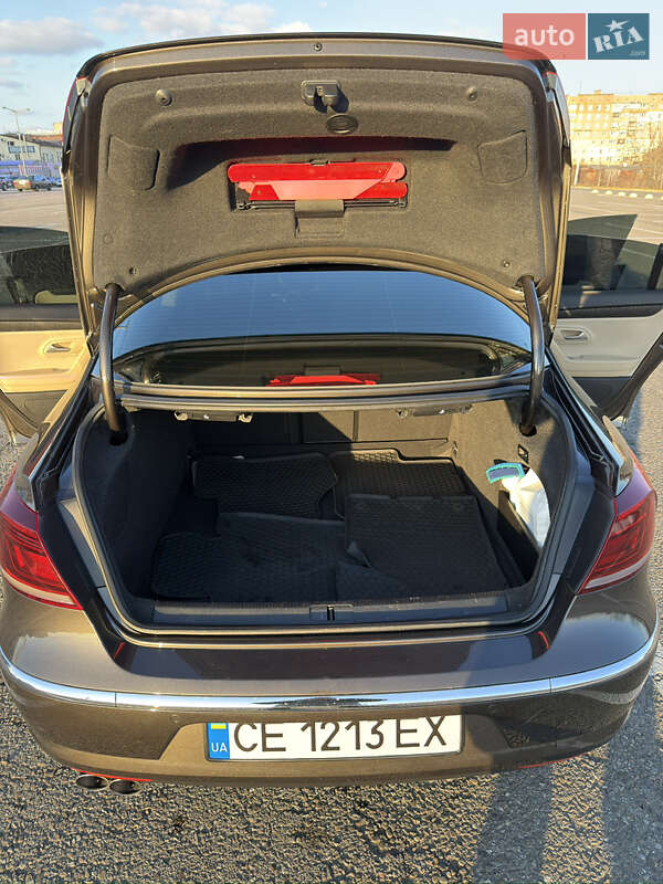 Купе Volkswagen CC / Passat CC 2014 в Чернівцях
