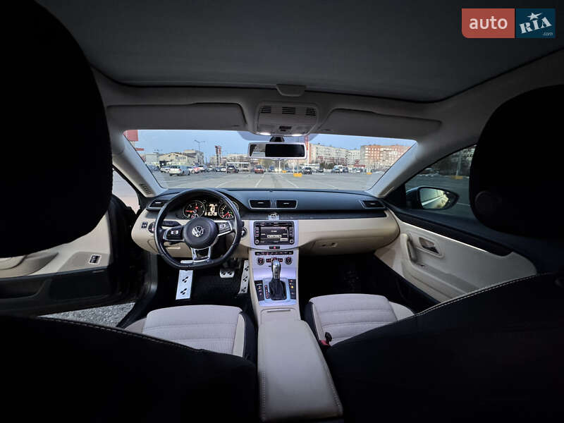 Купе Volkswagen CC / Passat CC 2014 в Чернівцях