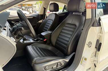 Купе Volkswagen CC / Passat CC 2012 в 