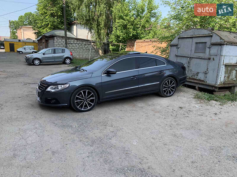 Купе Volkswagen CC / Passat CC 2011 в Баре