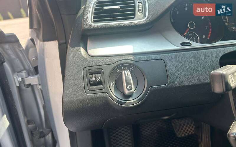 Купе Volkswagen CC / Passat CC 2012 в Черновцах