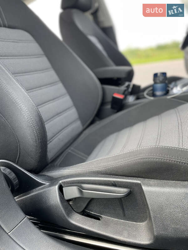 Купе Volkswagen CC / Passat CC 2011 в Львове