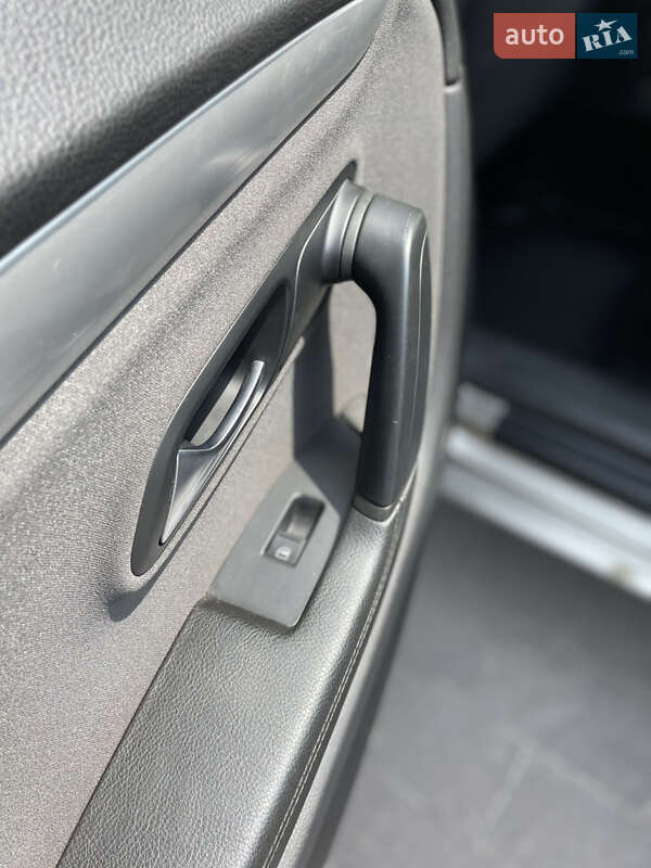 Купе Volkswagen CC / Passat CC 2011 в Львове