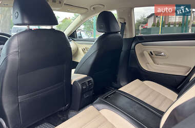 Купе Volkswagen CC / Passat CC 2009 в 
