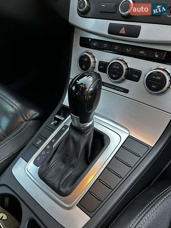Купе Volkswagen CC / Passat CC 2015 в Южноукраинске