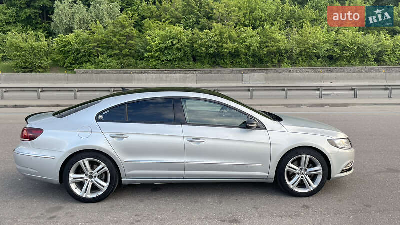 Купе Volkswagen CC / Passat CC 2012 в Києві