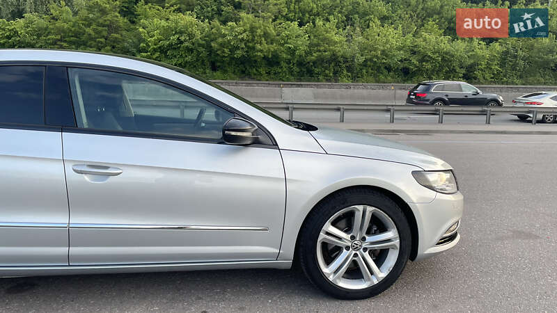 Купе Volkswagen CC / Passat CC 2012 в Києві