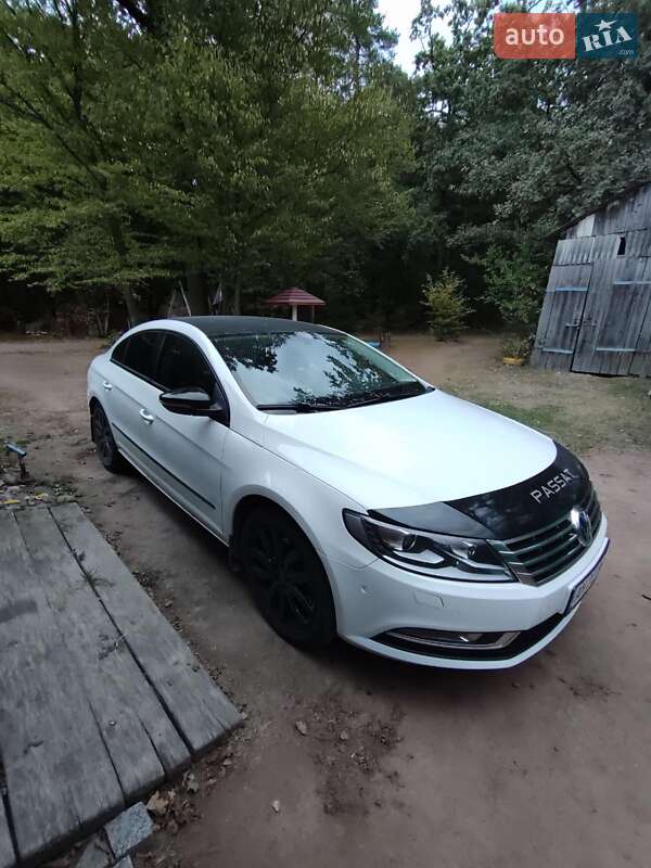 Купе Volkswagen CC / Passat CC 2012 в 