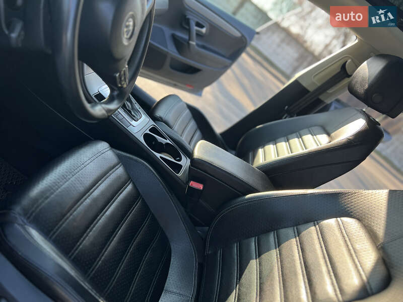 Купе Volkswagen CC / Passat CC 2012 в Львове