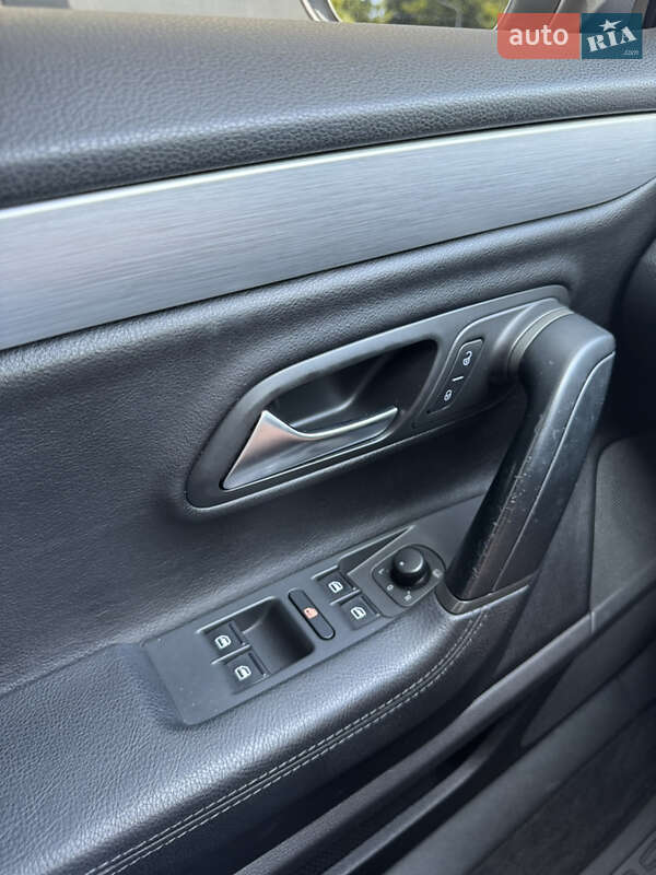 Купе Volkswagen CC / Passat CC 2014 в Черновцах