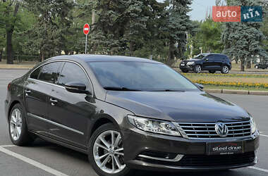 Купе Volkswagen CC / Passat CC 2016 в Николаеве