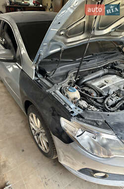 Купе Volkswagen CC / Passat CC 2010 в 