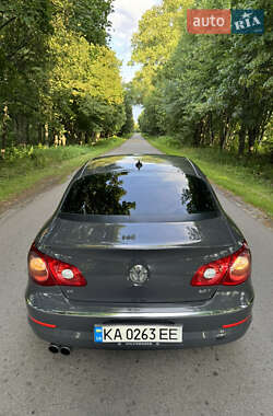 Купе Volkswagen CC / Passat CC 2011 в 