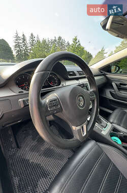 Купе Volkswagen CC / Passat CC 2011 в 