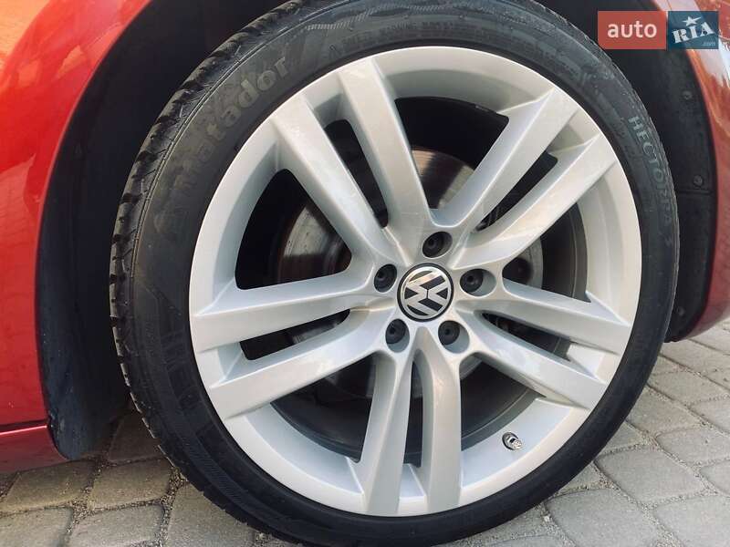Купе Volkswagen CC / Passat CC 2013 в Дніпрі