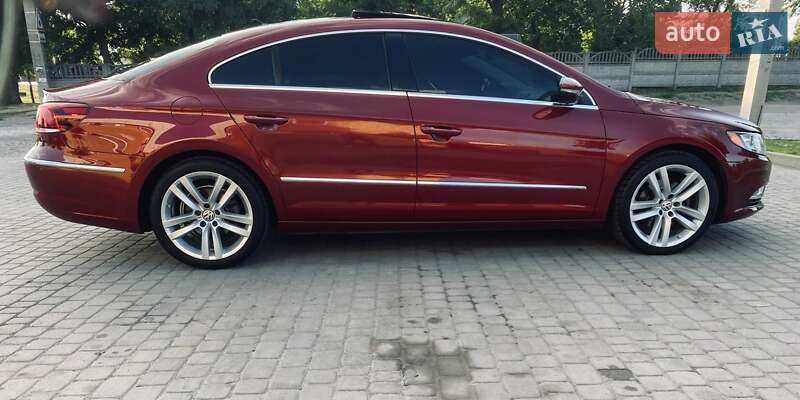 Купе Volkswagen CC / Passat CC 2013 в Дніпрі
