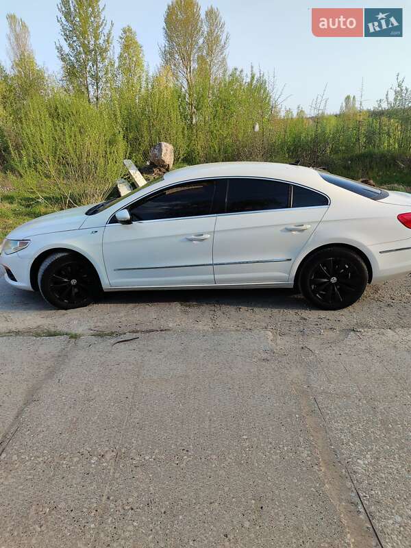 Купе Volkswagen CC / Passat CC 2010 в Киеве