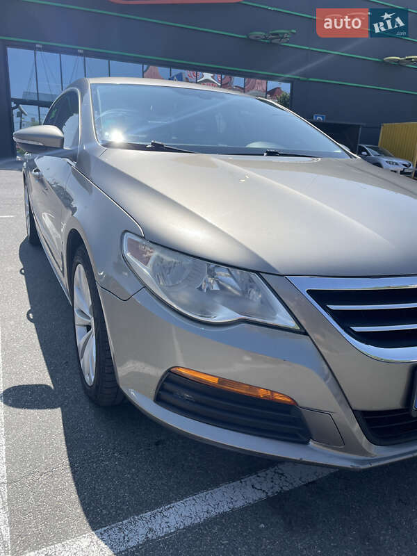 Купе Volkswagen CC / Passat CC 2010 в Киеве