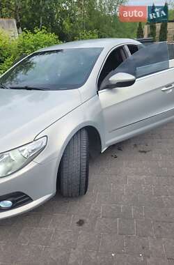 Купе Volkswagen CC / Passat CC 2009 в 
