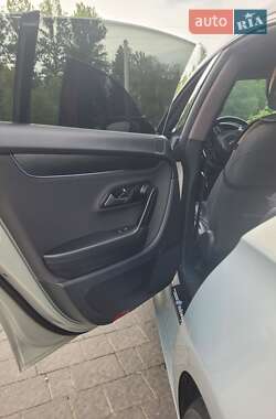 Купе Volkswagen CC / Passat CC 2009 в 