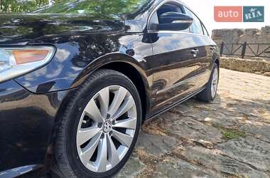 Купе Volkswagen CC / Passat CC 2011 в 