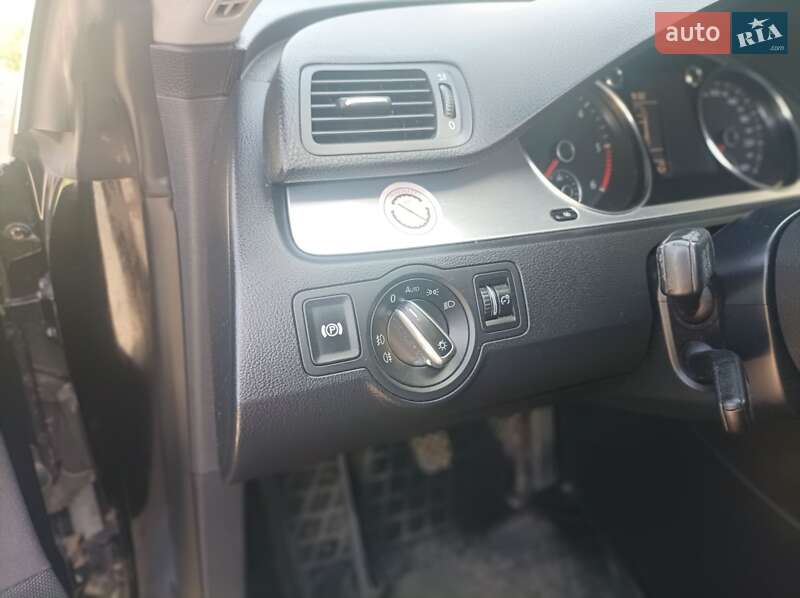 Купе Volkswagen CC / Passat CC 2008 в Дрогобичі