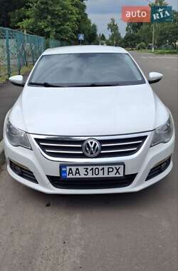 Купе Volkswagen CC / Passat CC 2011 в 