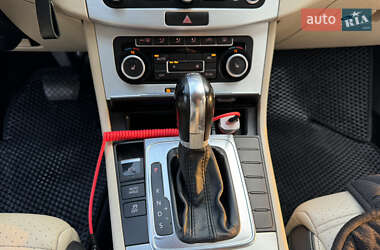 Купе Volkswagen CC / Passat CC 2012 в 